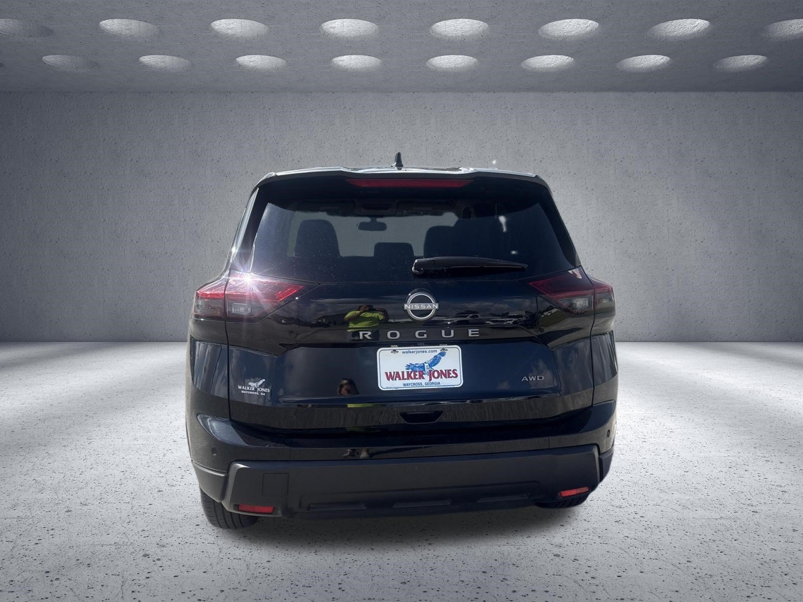 Used 2025 Nissan Rogue SV AWD/4WD image 4