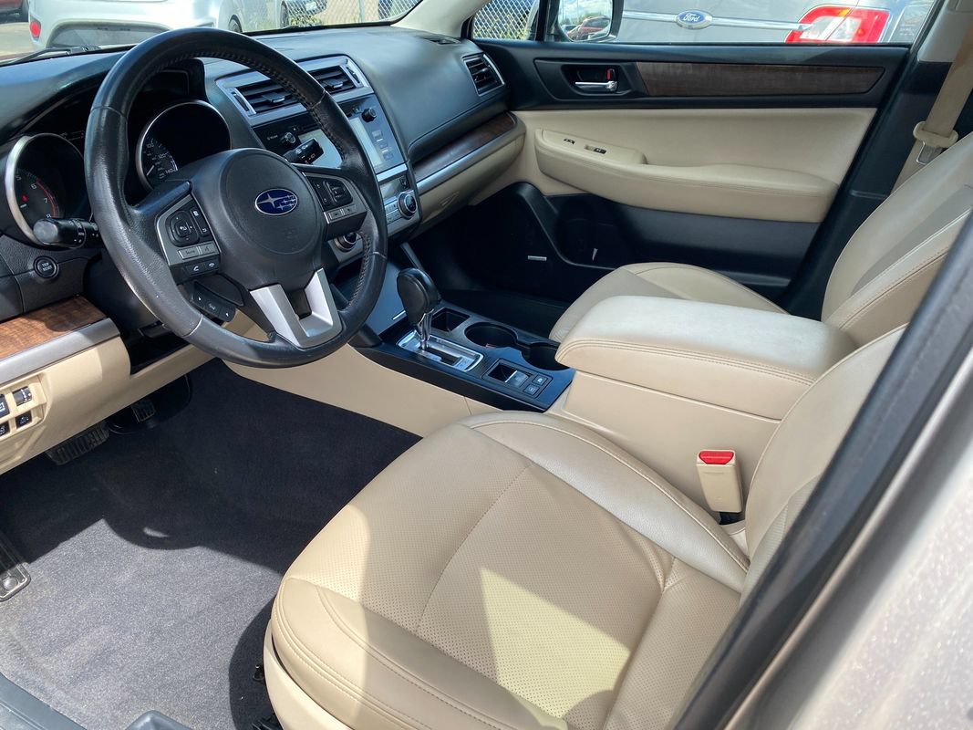 Used 2017 Subaru Outback 2.5i Limited AWD/4WD image 12