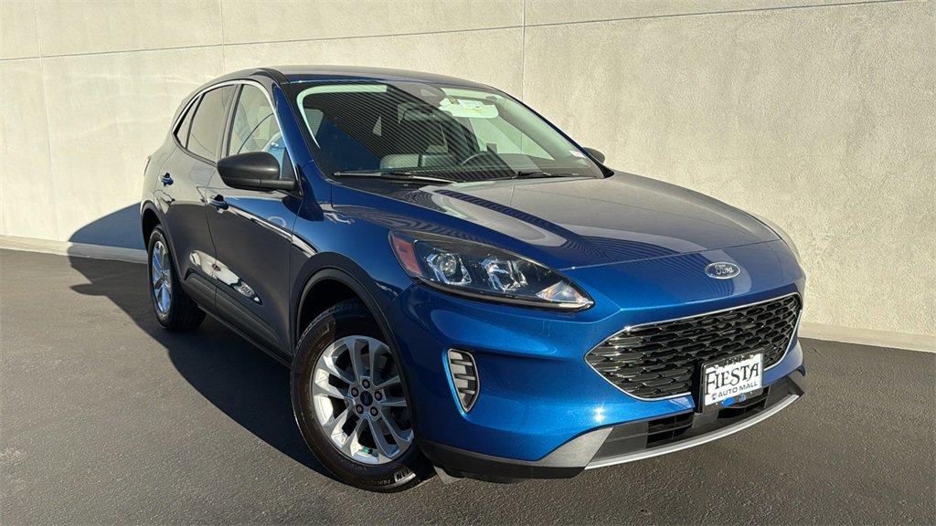 Certified 2022 Ford Escape SE