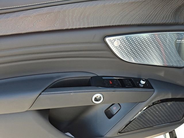 Used 2025 Maserati Grecale Modena image 12