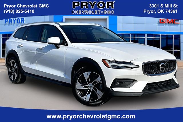 Used 2025 Volvo V60 B5 Cross Country Plus