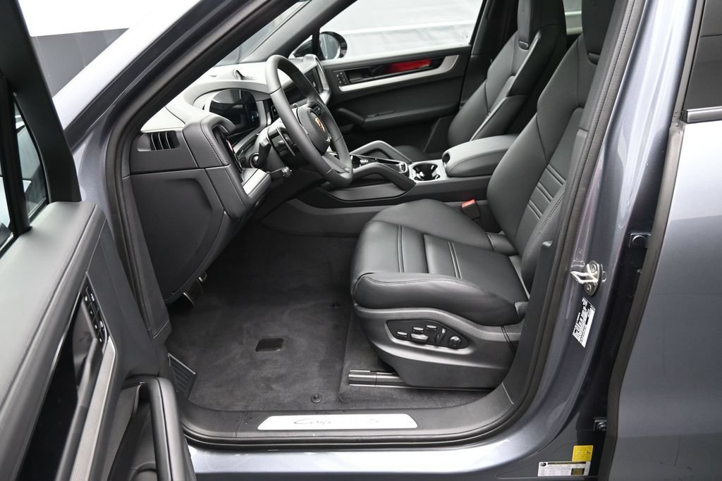 New 2026 Porsche Cayenne S AWD/4WD image 6