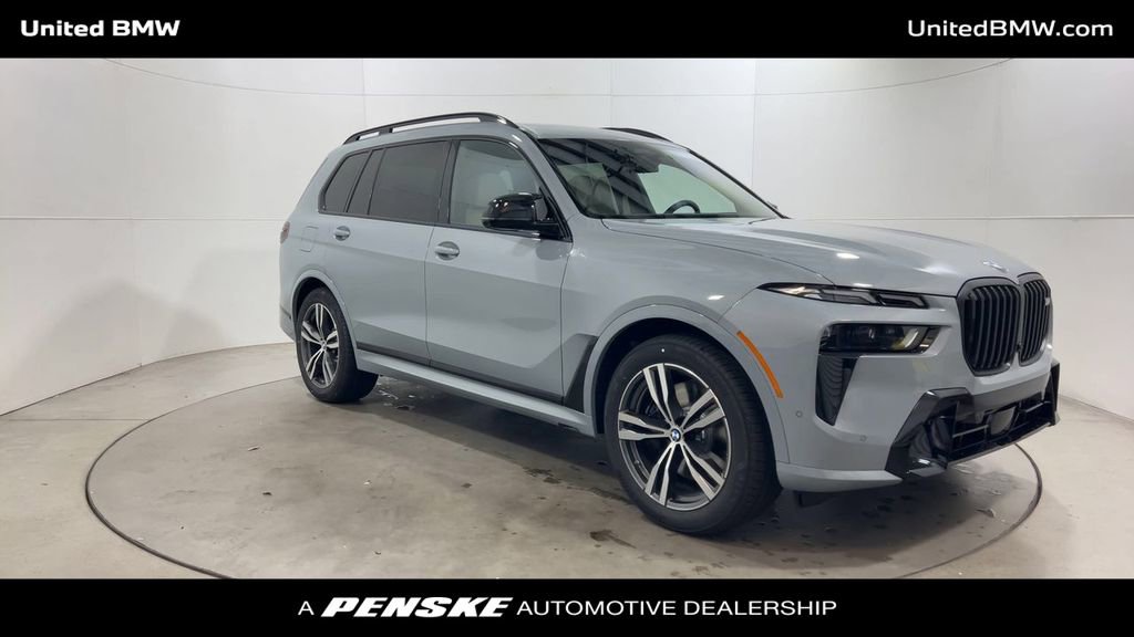 New 2026 BMW X7 M60i image 2