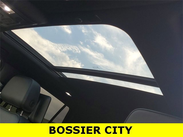 Certified 2021 GMC Yukon Denali w/ Denali Ultimate Package image 19