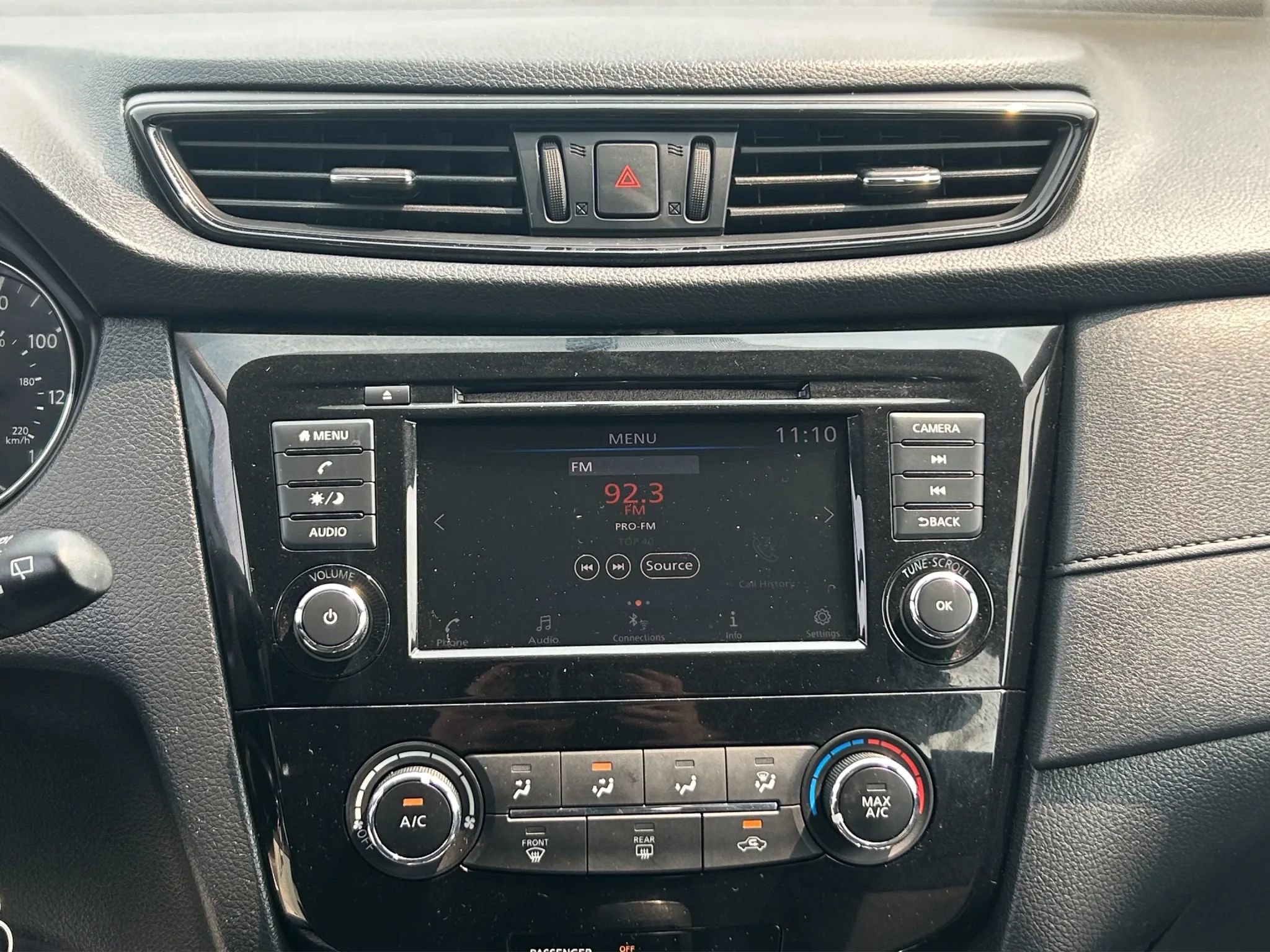 Used 2018 Nissan Rogue S image 21