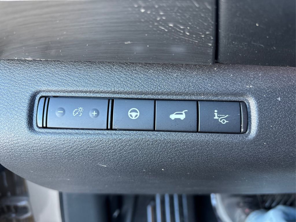 Used 2024 Nissan Pathfinder Platinum w/ Cargo Package image 40