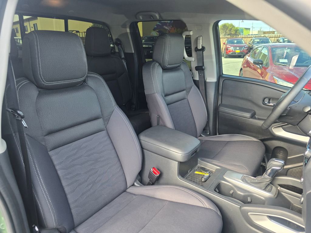 Used 2022 Nissan Frontier SV image 12