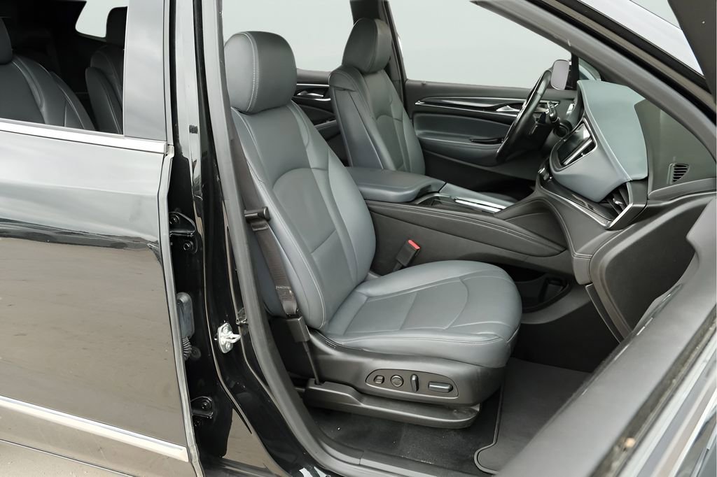 Used 2024 Buick Enclave Premium AWD/4WD image 34