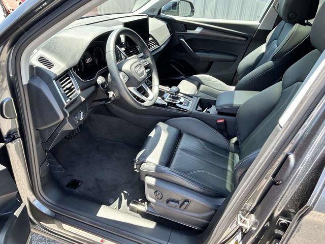 Used 2023 Audi Q5 e Premium Plus w/ Premium Plus Package AWD/4WD image 12