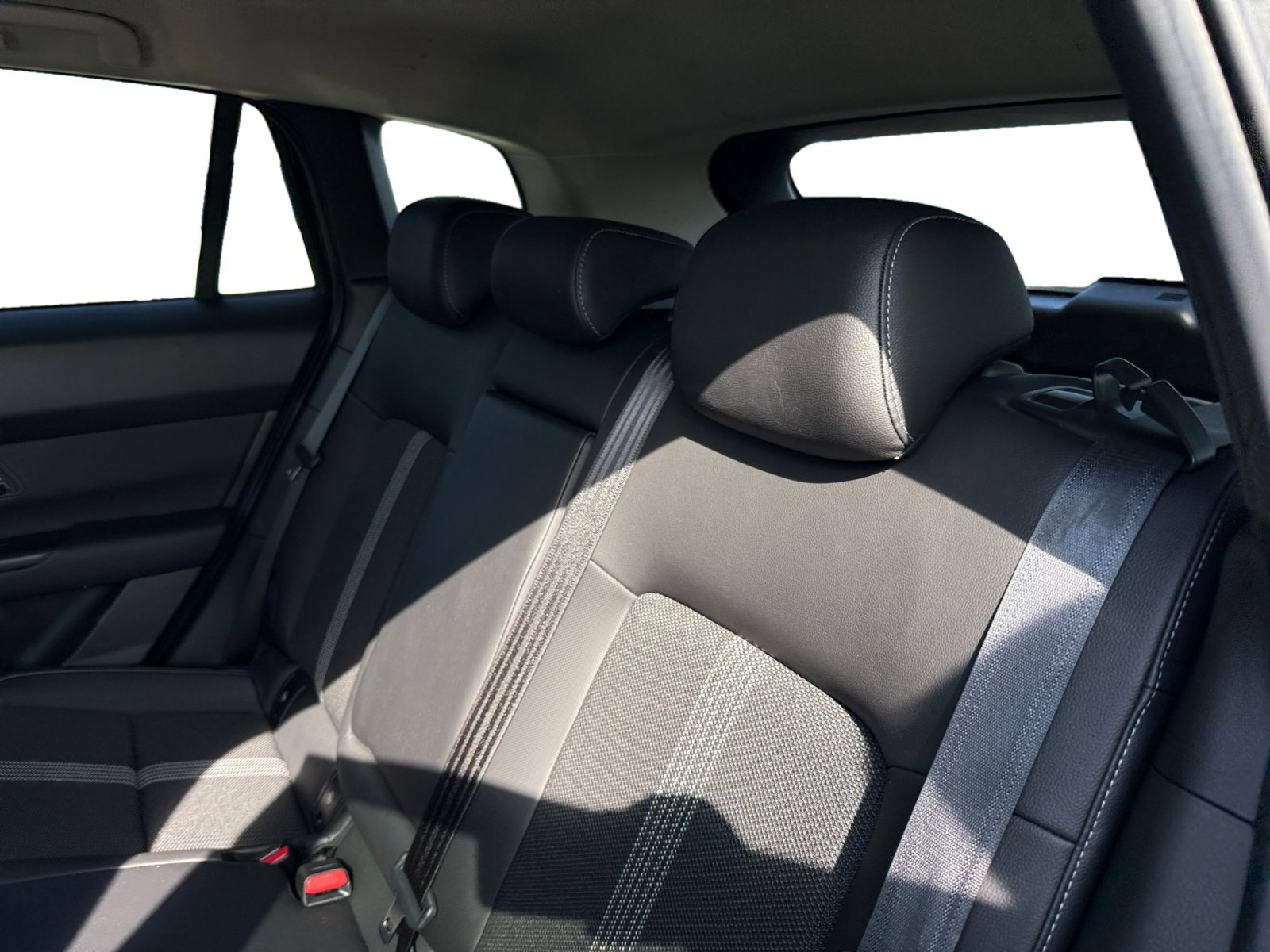 Used 2025 MAZDA CX-50 AWD 2.5 S w/ Weather Package image 16