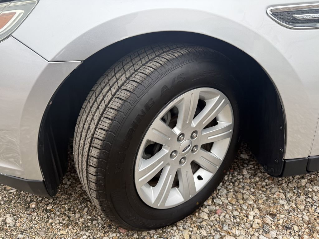 Used 2012 Ford Taurus SE image 33
