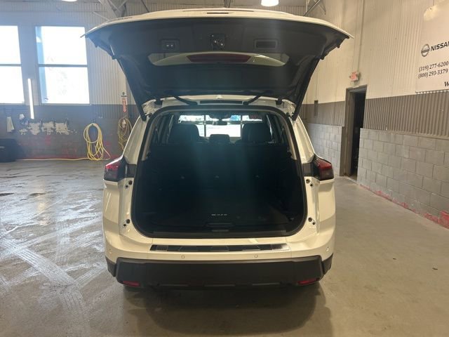 New 2026 Nissan Rogue SV w/ Cold Weather Package AWD/4WD image 10