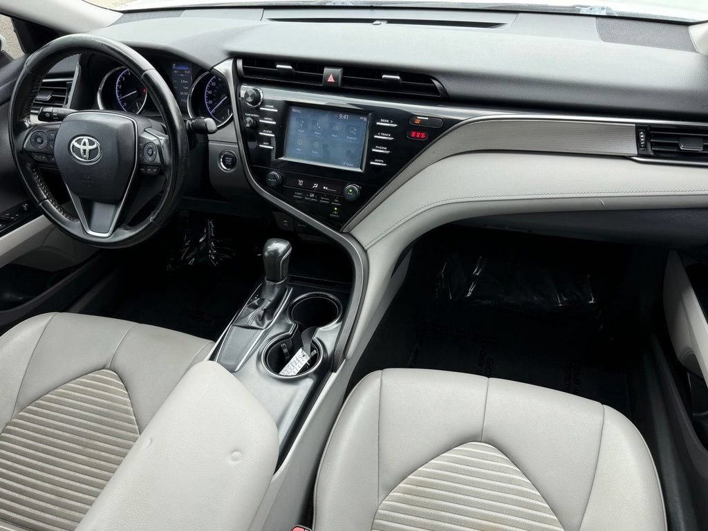 Used 2019 Toyota Camry SE w/ Convenience Package FWD image 22