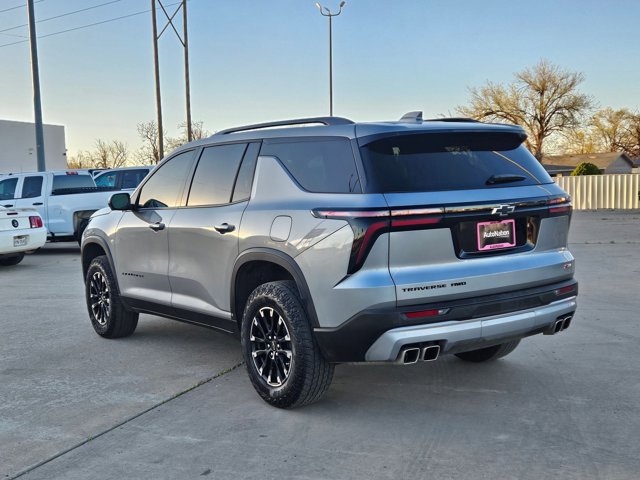 Used 2025 Chevrolet Traverse Z71 w/ Driver Confidence Package image 5