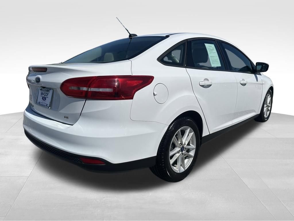 Used 2018 Ford Focus SE FWD image 5