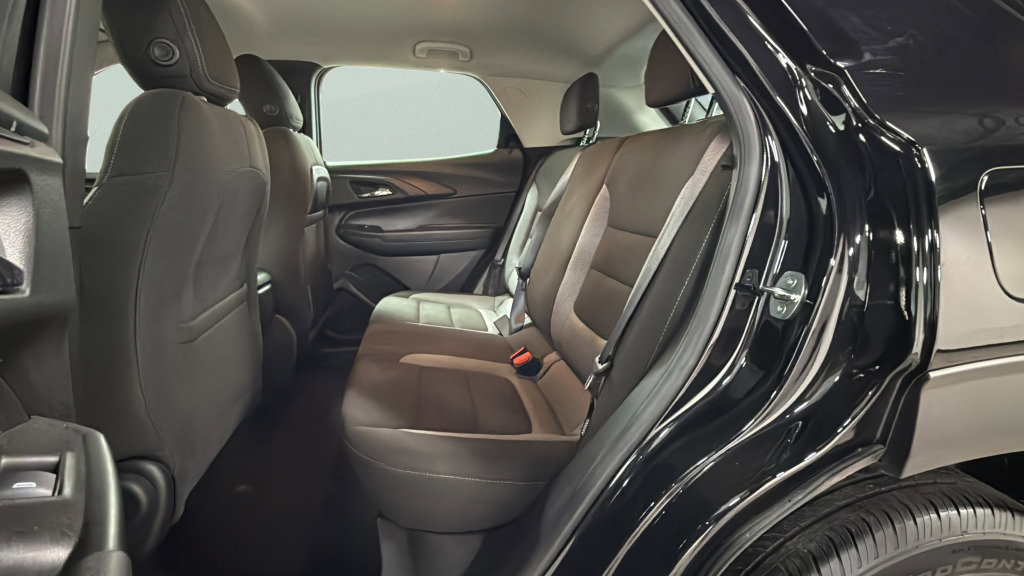 Used 2023 Chevrolet TrailBlazer LS image 33