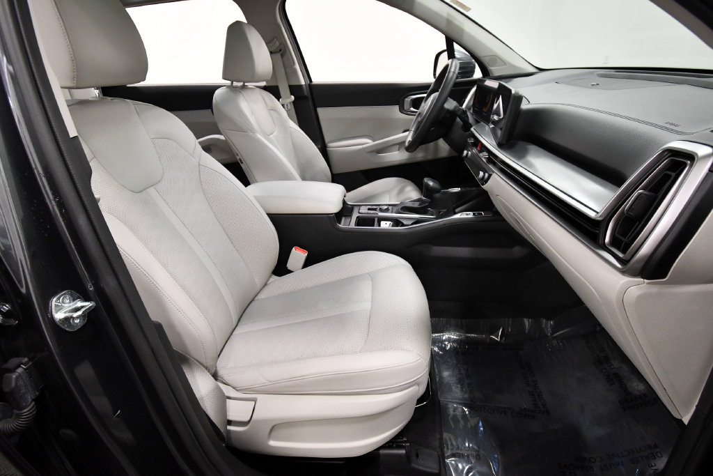 Certified 2024 Kia Sorento S w/ Panoramic Sunroof Package AWD/4WD image 19