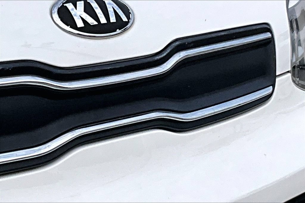 Used 2019 Kia Soul FWD image 11