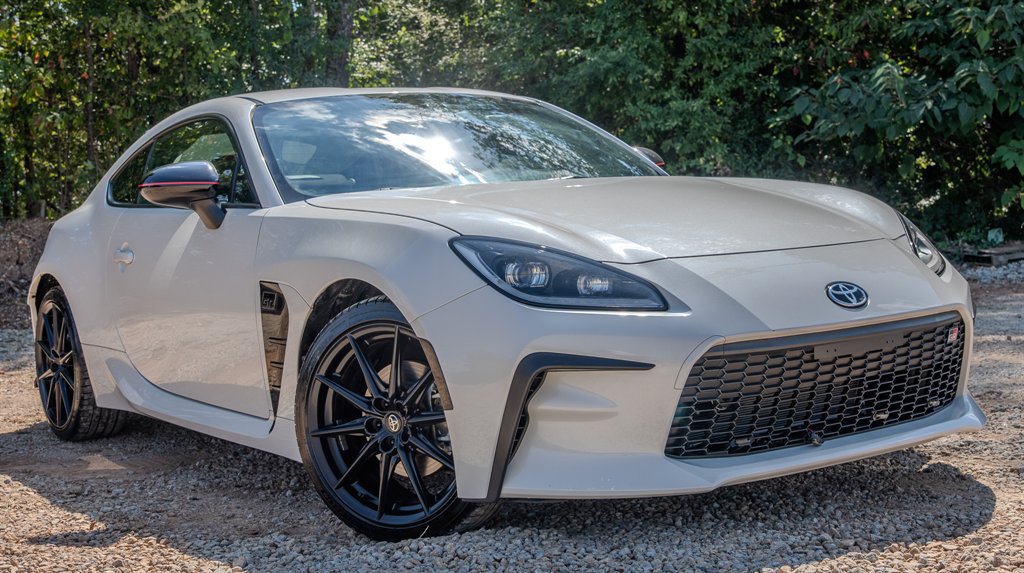 Used 2024 Toyota GR86 Premium RWD image 7