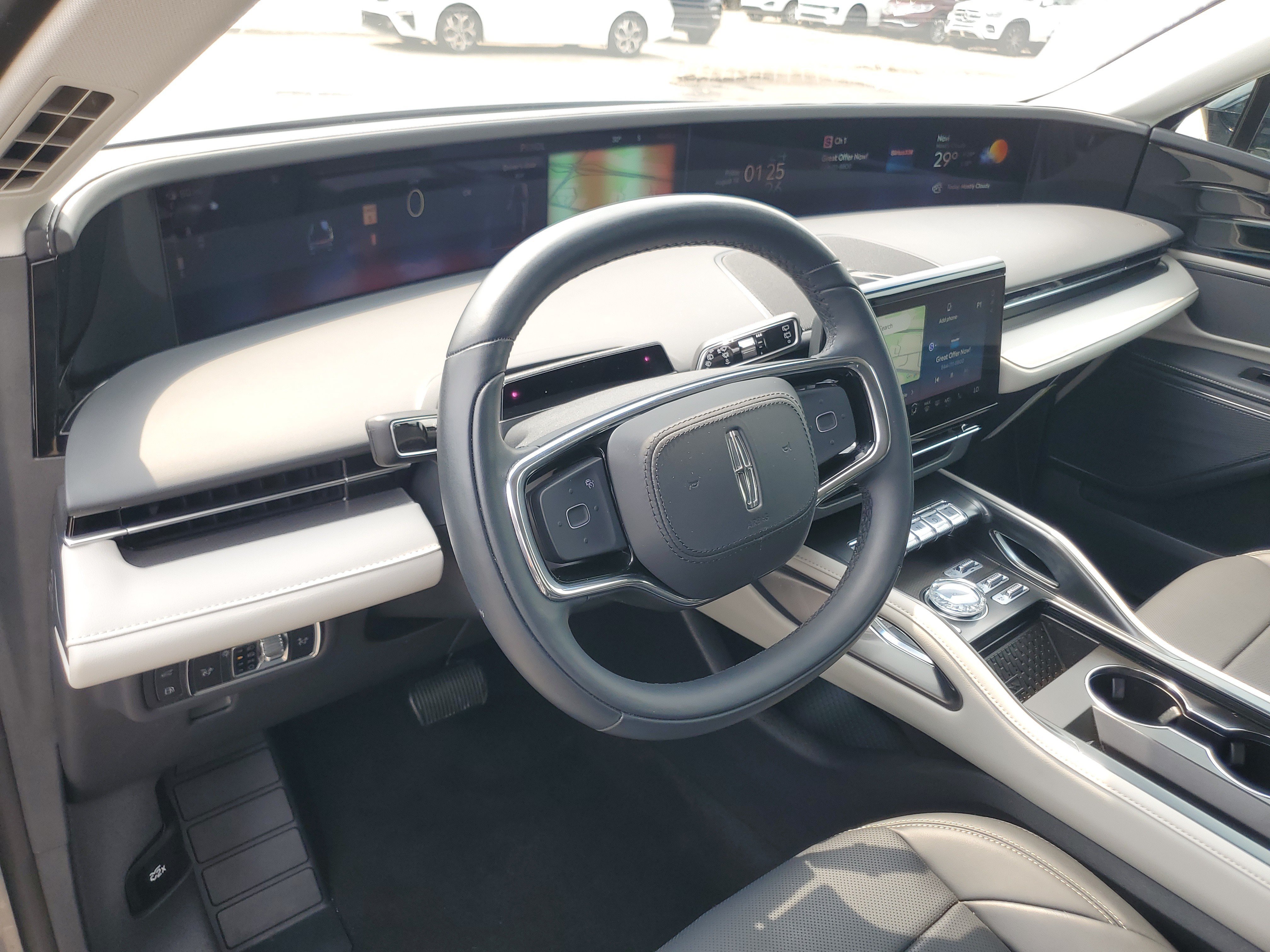 Certified 2024 Lincoln Nautilus Premier AWD/4WD image 13