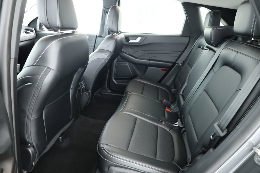 Used 2024 Ford Escape Platinum image 19
