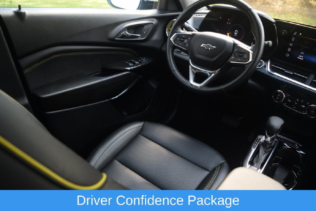 Used 2024 Chevrolet Trax ACTIV w/ Sunroof Package FWD image 2