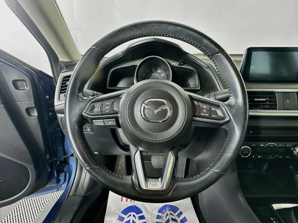 Used 2018 MAZDA MAZDA3 Touring FWD image 16
