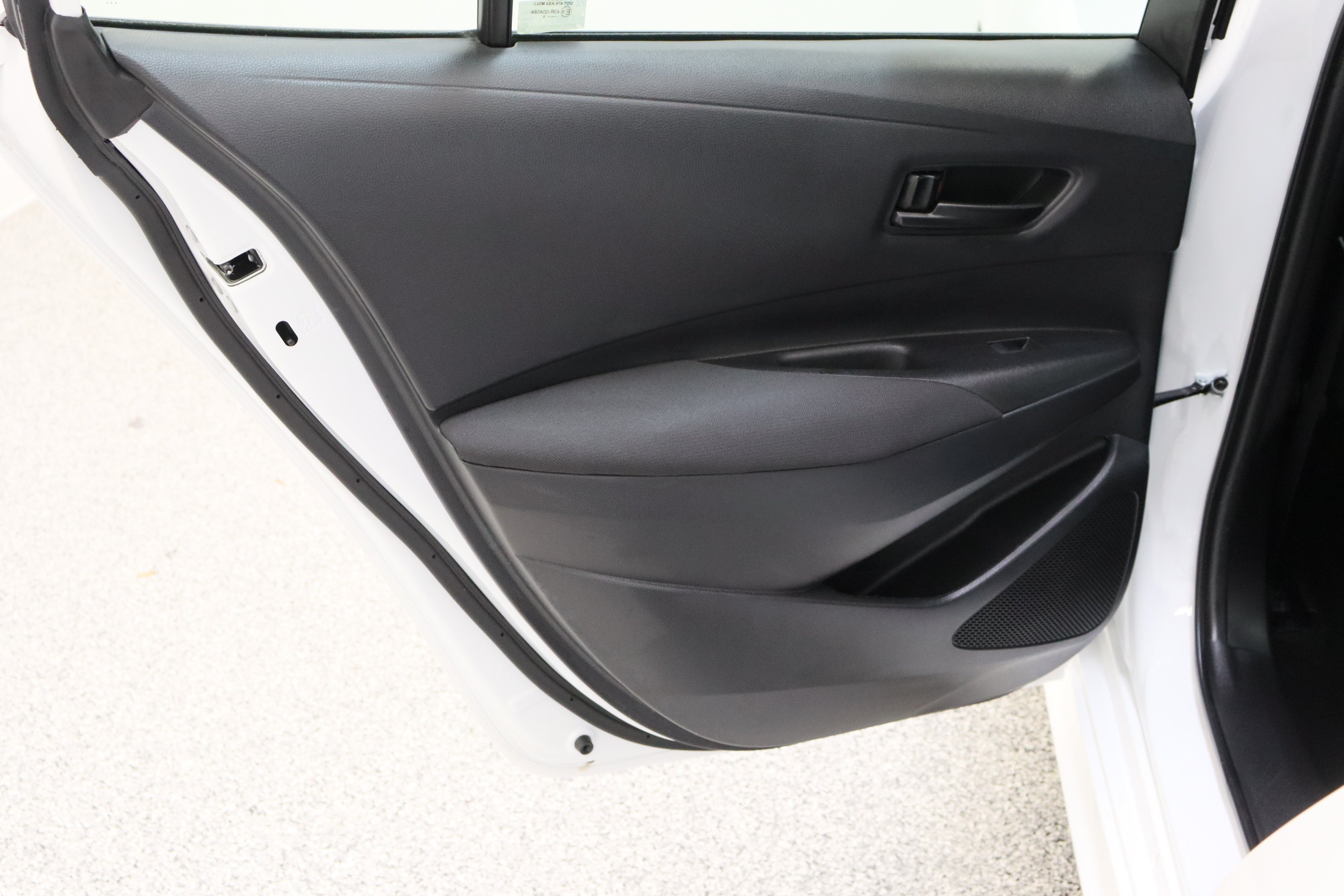Used 2025 Toyota Corolla LE FWD image 23