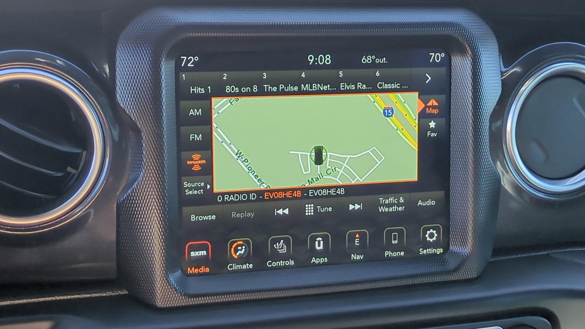 Used 2023 Jeep Wrangler Unlimited Sahara image 22