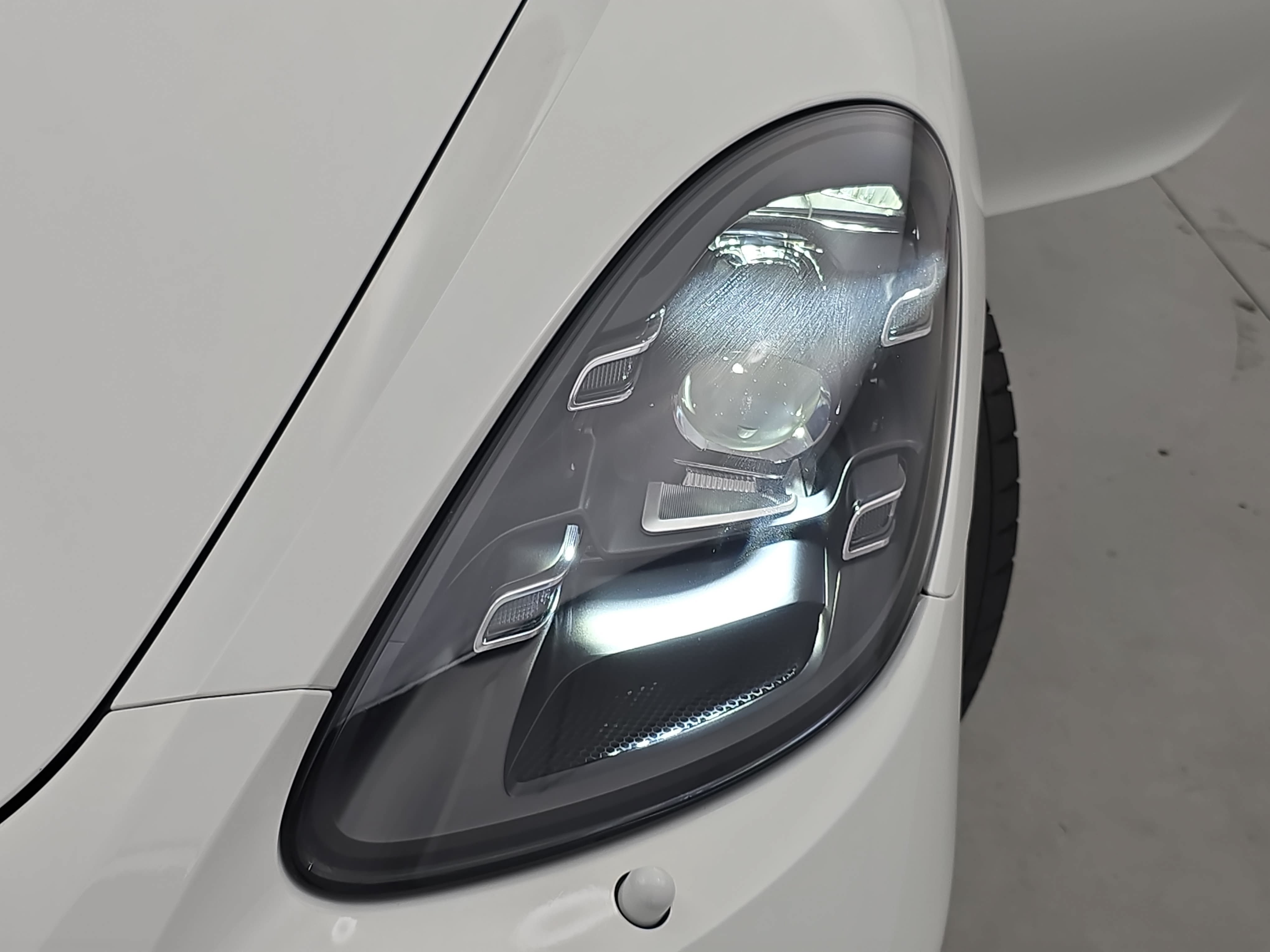 Certified 2025 Porsche 718 Cayman S RWD image 28