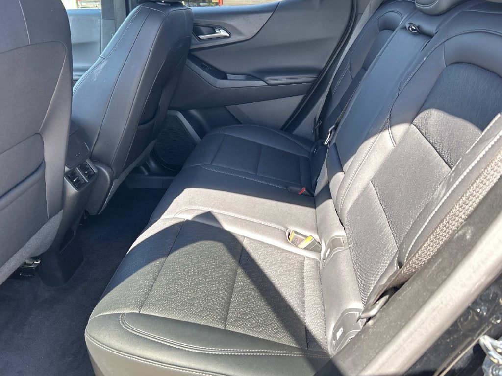 Used 2025 Chevrolet Equinox LT w/ Convenience Package II FWD image 10