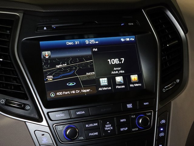 Used 2017 Hyundai Santa Fe SE Ultimate w/ Cargo Package image 18