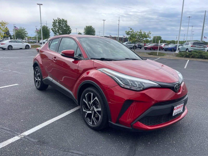 Used 2021 Toyota C-HR XLE FWD image 2