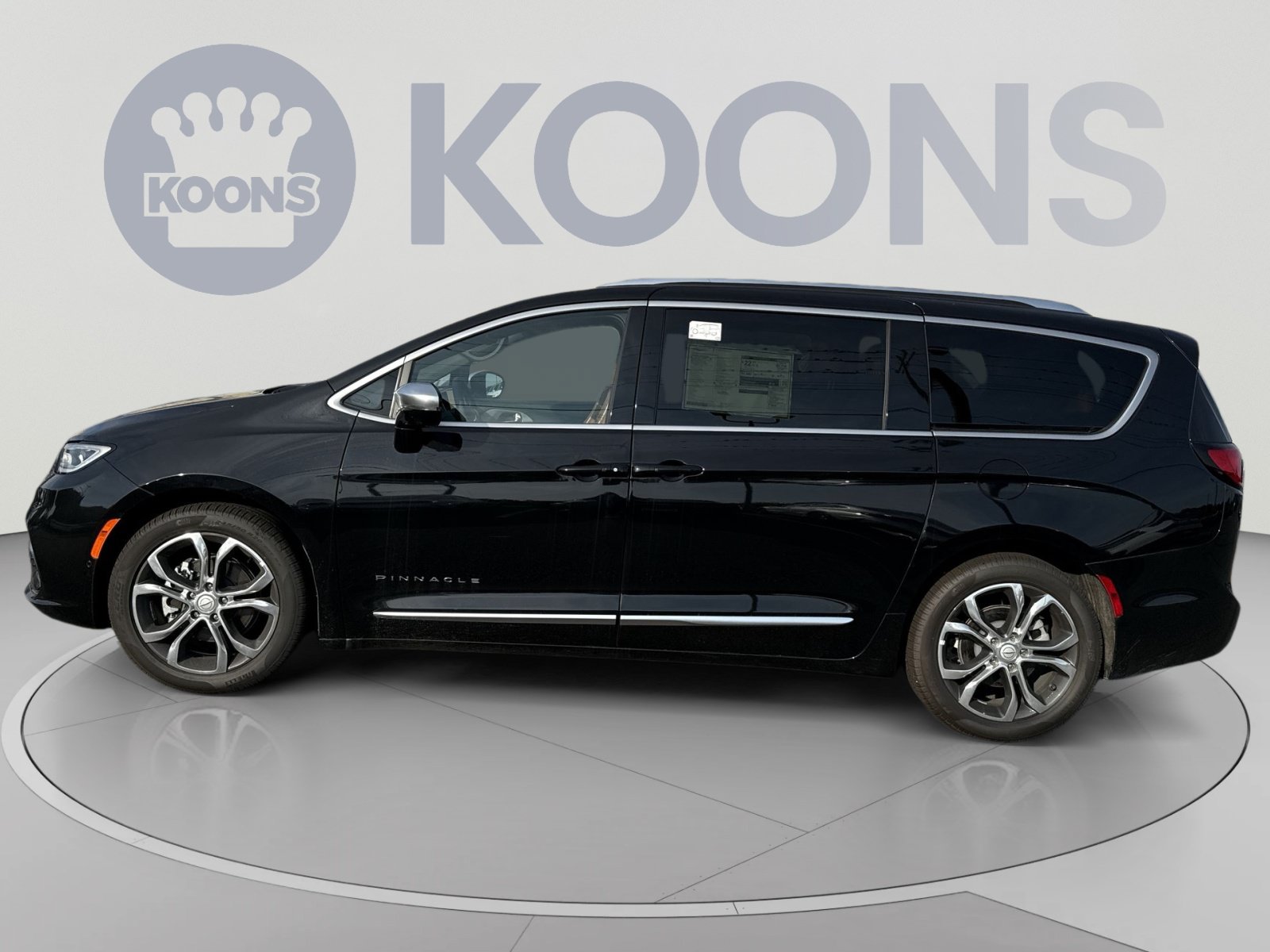 Used 2026 Chrysler Pacifica Pinnacle FWD image 2
