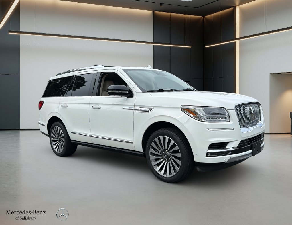 Used 2021 Lincoln Navigator Reserve w/ Luxury Package AWD/4WD image 3