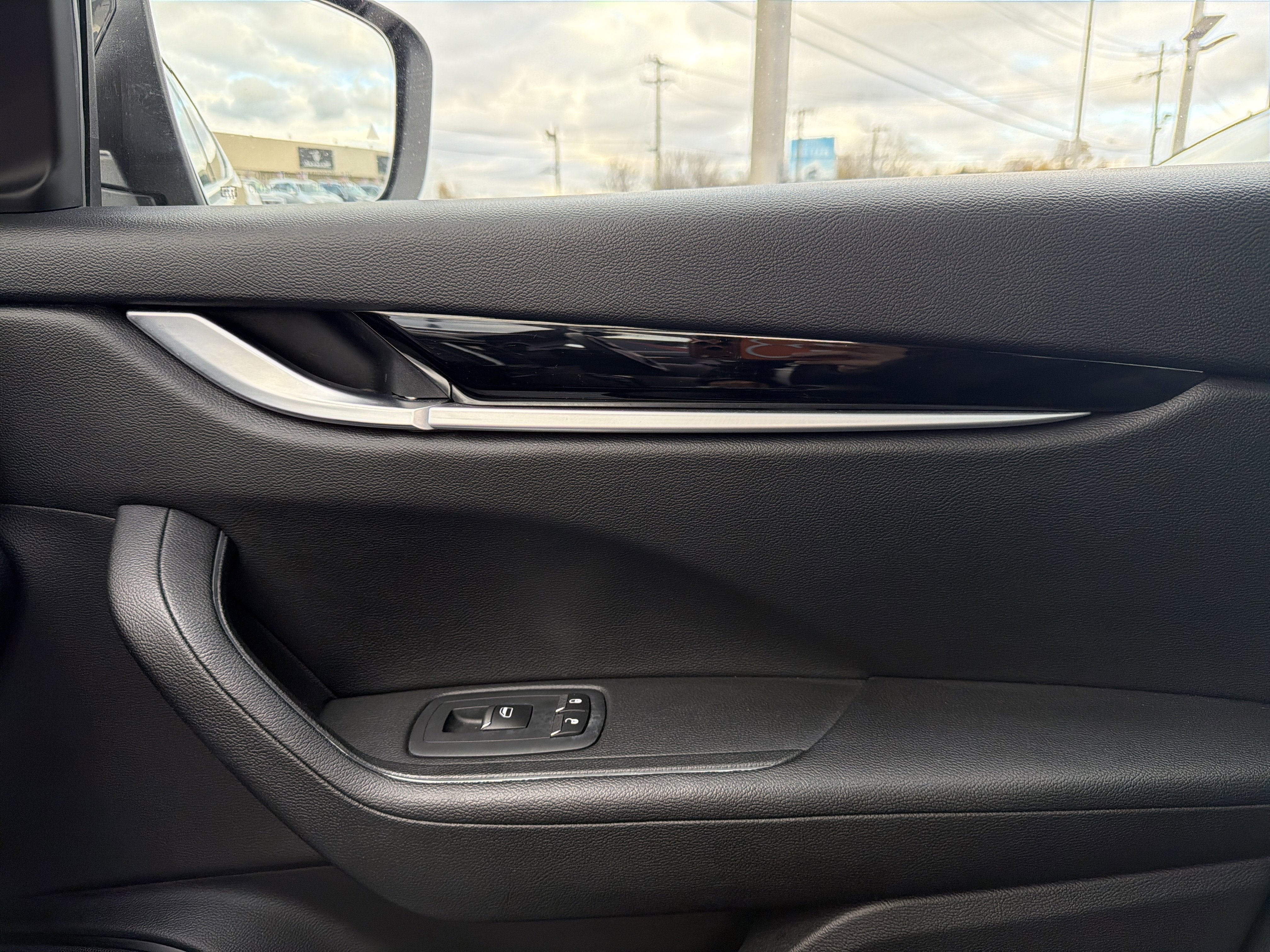 Used 2019 Maserati Levante image 19