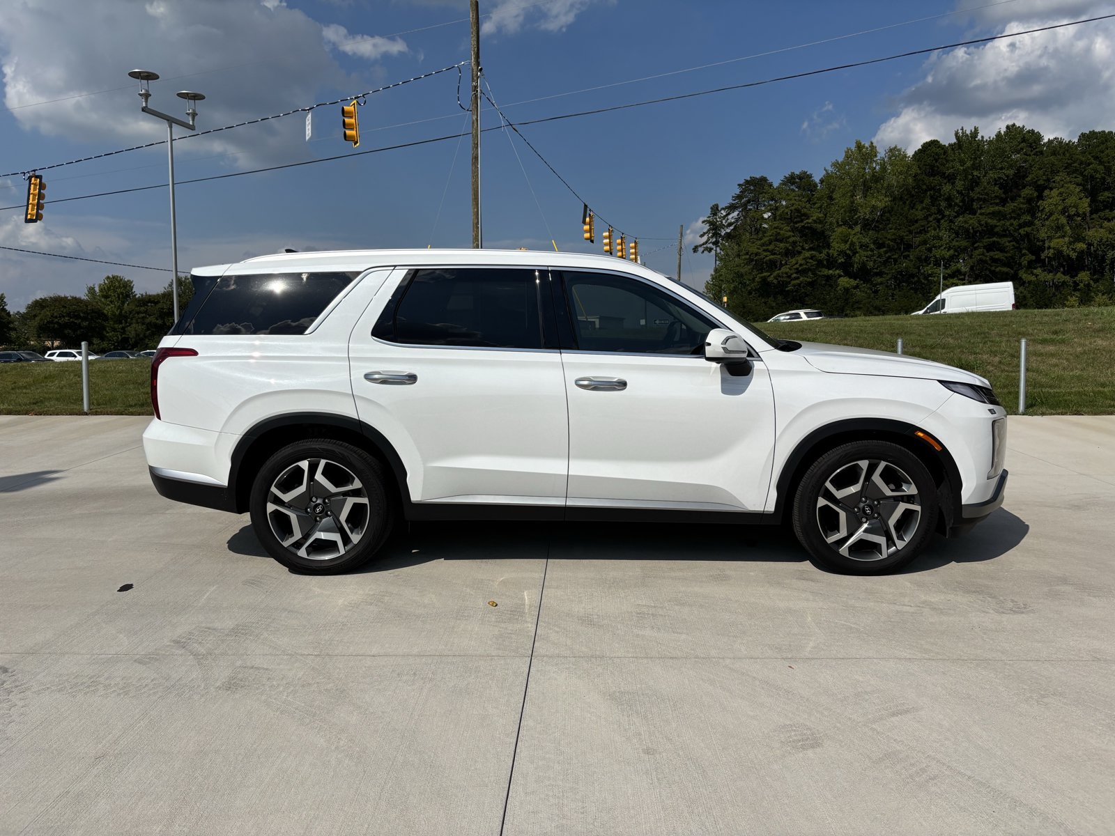 Used 2025 Hyundai Palisade SEL FWD image 10