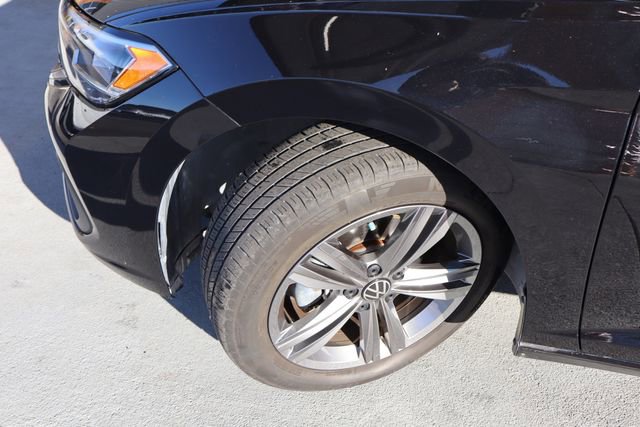 Used 2022 Volkswagen Jetta SE image 32