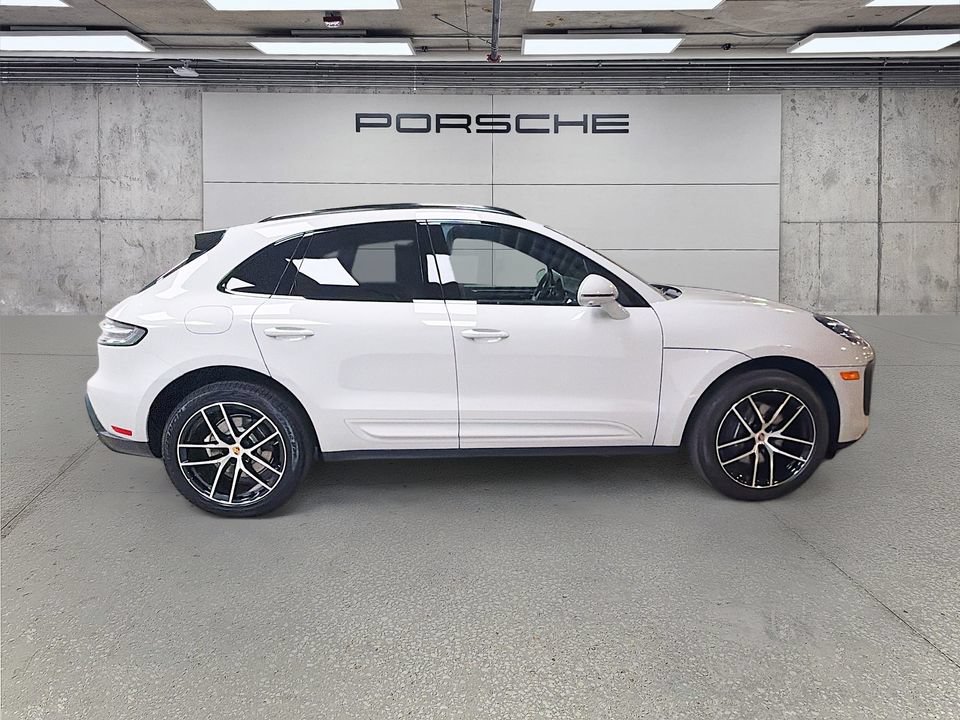 New 2026 Porsche Macan AWD/4WD image 8