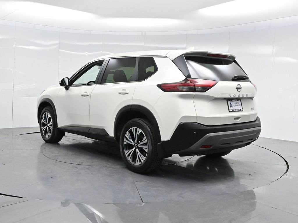 Used 2023 Nissan Rogue SV image 6