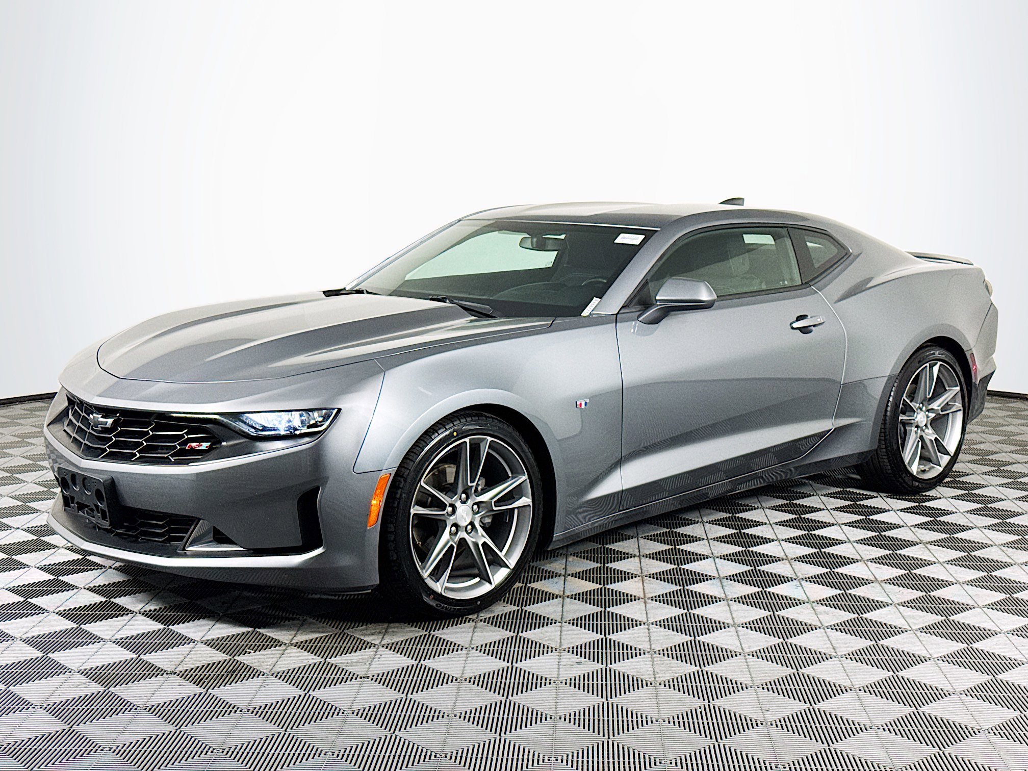 Used 2019 Chevrolet Camaro LT w/ RS Package image 4