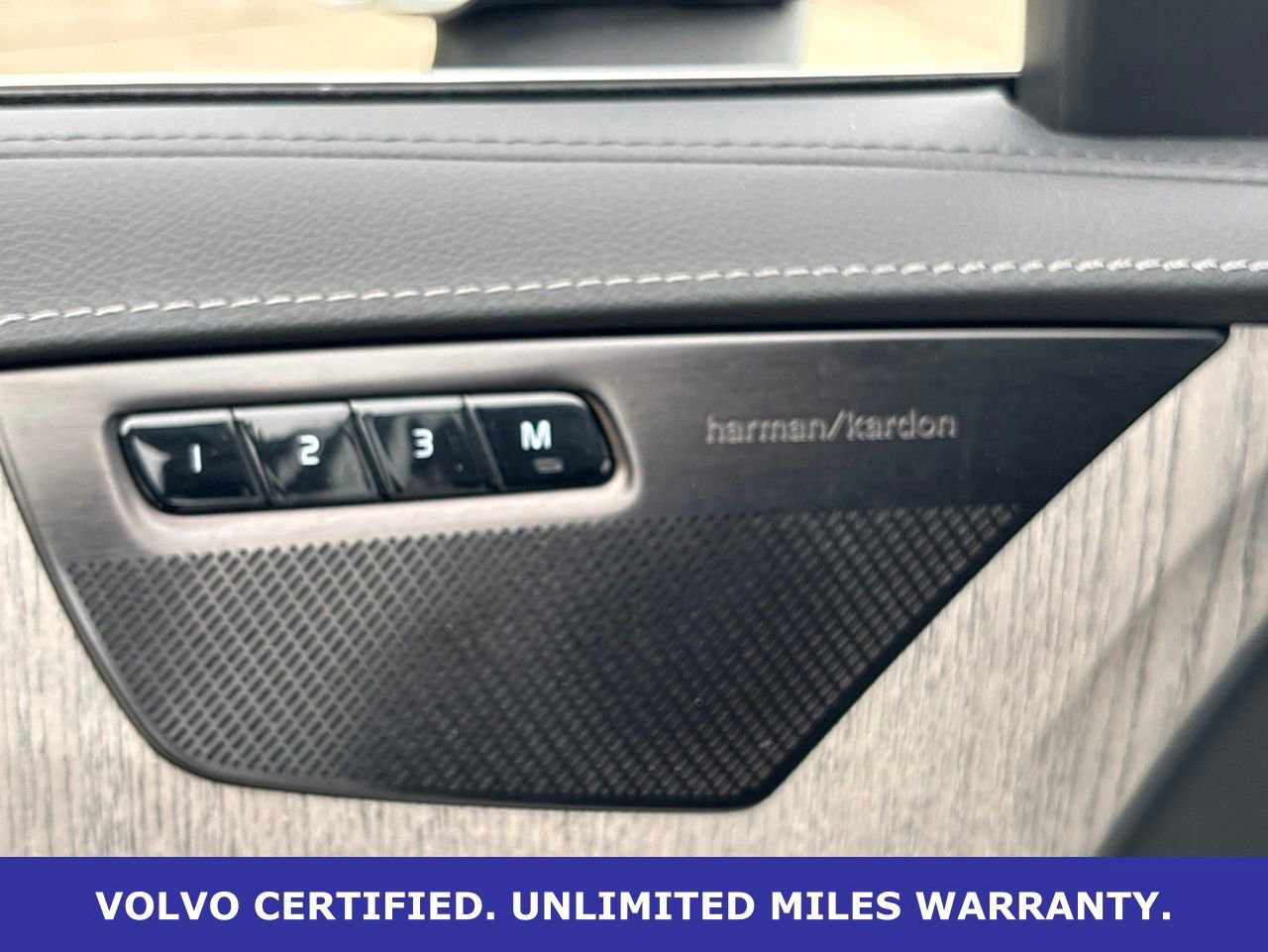 Certified 2023 Volvo XC90 T8 Ultimate w/ Protection Package Premier AWD/4WD image 17
