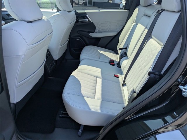 New 2025 Mitsubishi Outlander SEL image 26