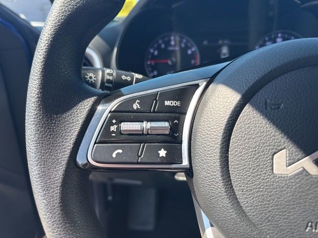 Used 2023 Kia Forte LXS image 11