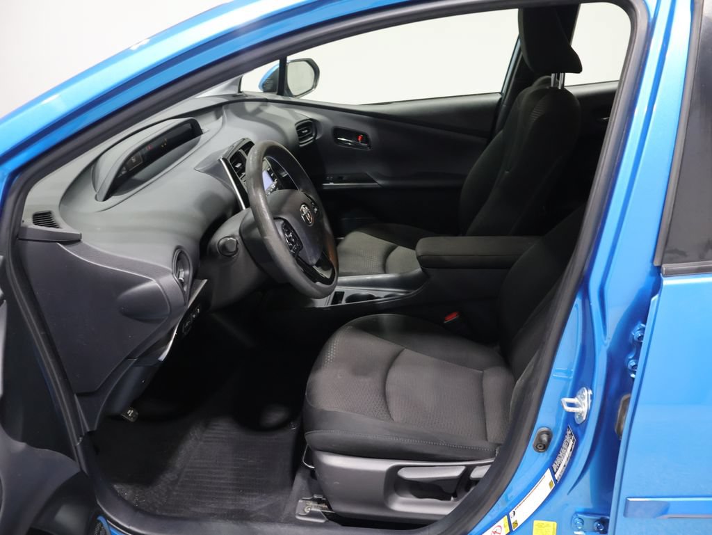 Used 2022 Toyota Prius LE AWD/4WD image 9