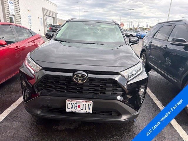 Used 2021 Toyota RAV4 XLE w/ XLE Grade Weather Package AWD/4WD image 3
