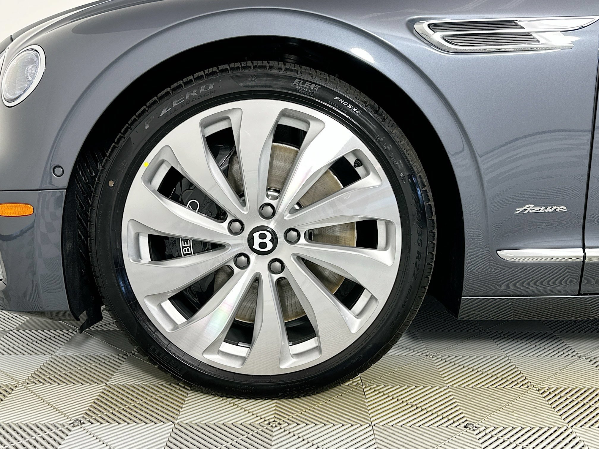 New 2026 Bentley Flying Spur Azure AWD/4WD image 9