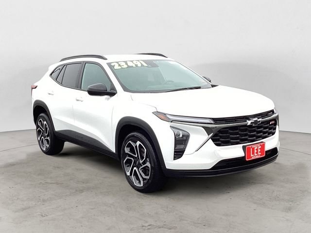 Used 2025 Chevrolet Trax RS image 7