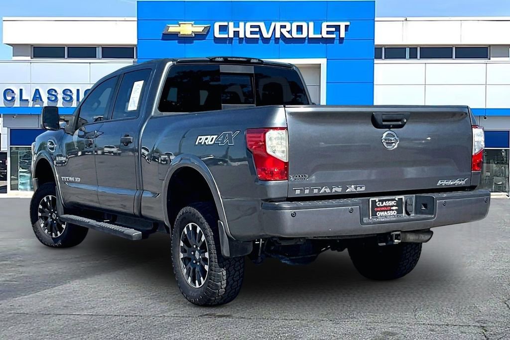Used 2016 Nissan Titan SL AWD/4WD image 4