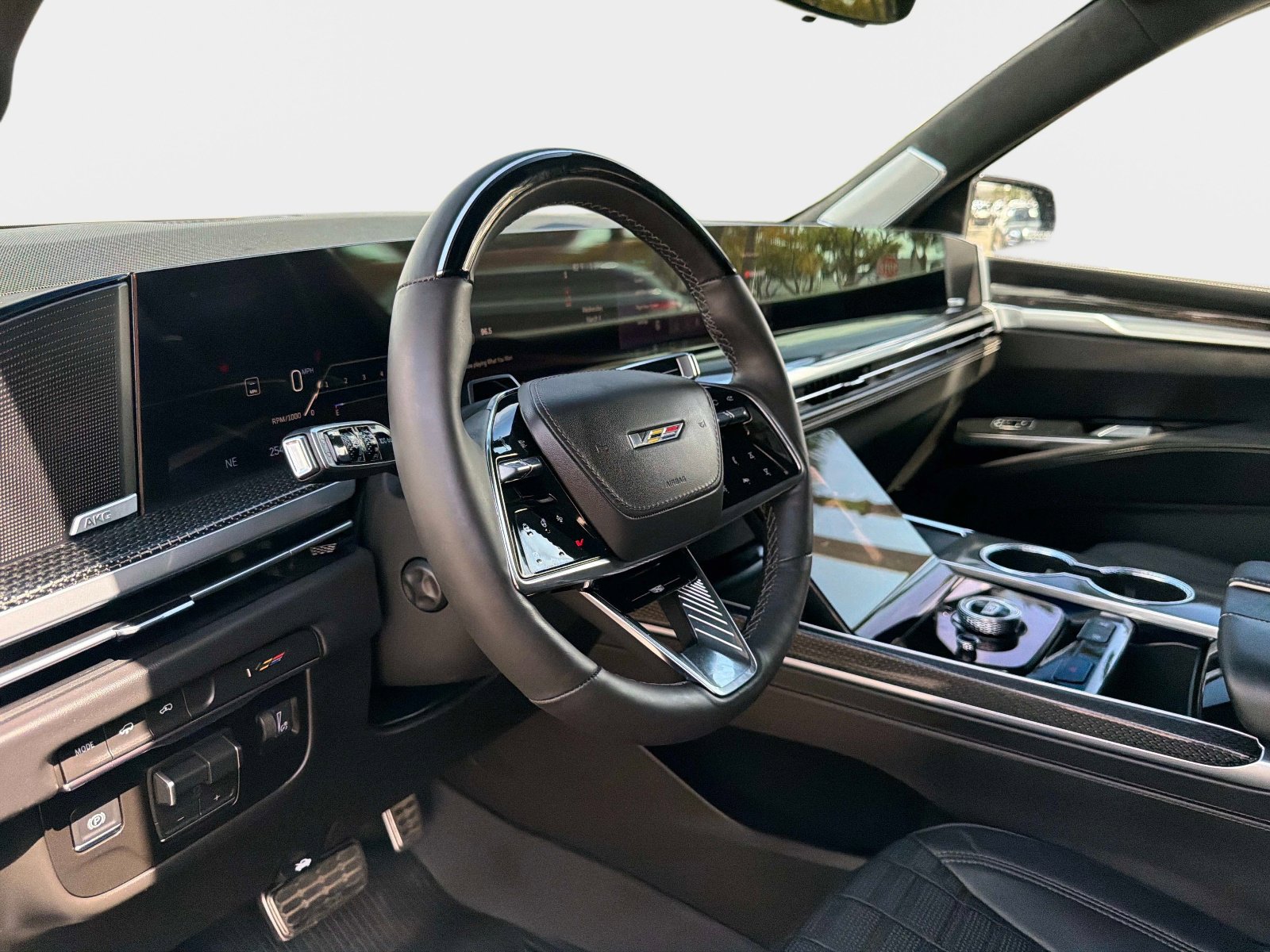 Used 2026 Cadillac Escalade V w/ LPO, ONYX Package AWD/4WD image 41
